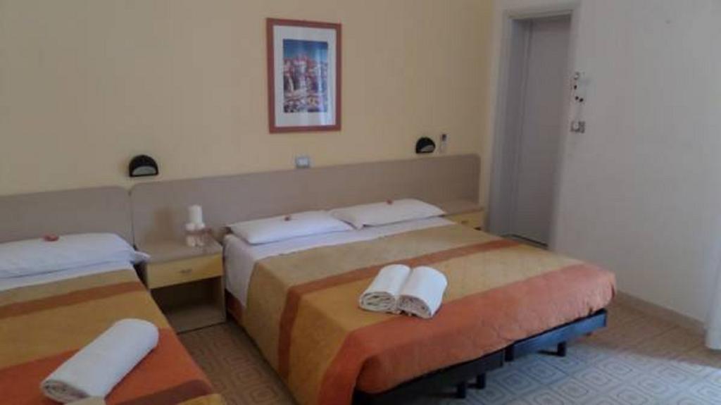 Hotel Sorriso San Mauro Mare Chambre photo